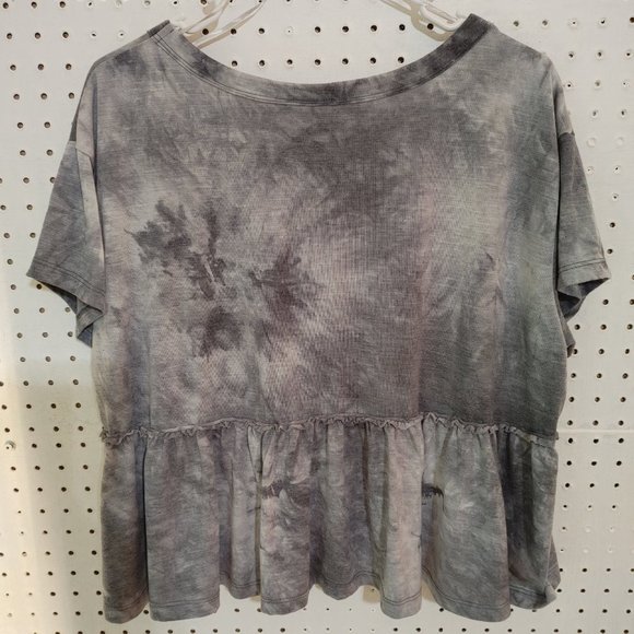 Tie-Dye V-Neck Peplum Top - Picture 2 of 6